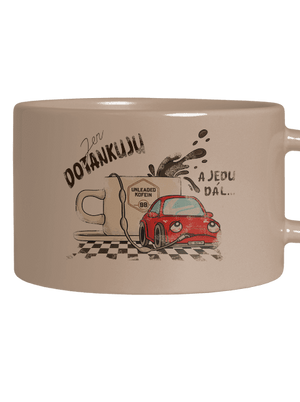 Dotankuju a jedu hrnek makronka Brown Macaron