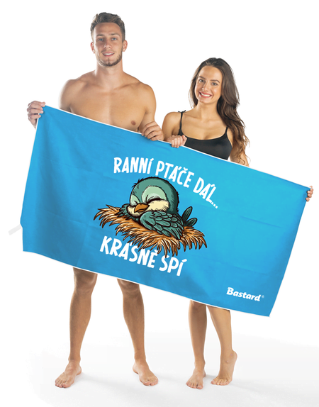 Ranní ptáče spí rychleschnoucí osuška