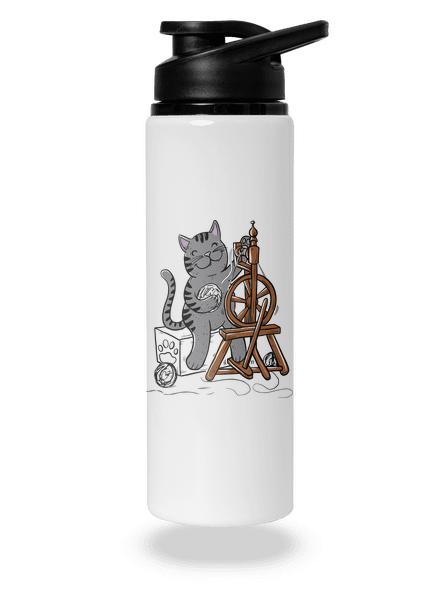 Kočka přede lahev na vodu White