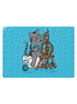 Kočka přede puzzle White