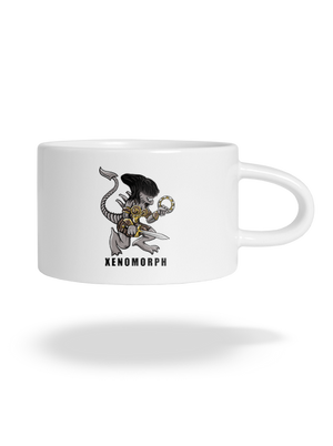 Xenomorph hrnek makronka White
