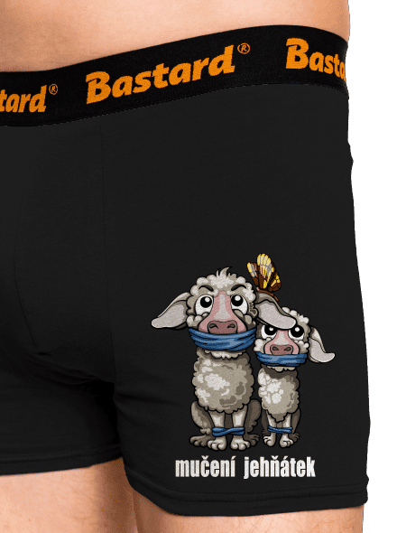 Mučení jehňátek boxerky Black