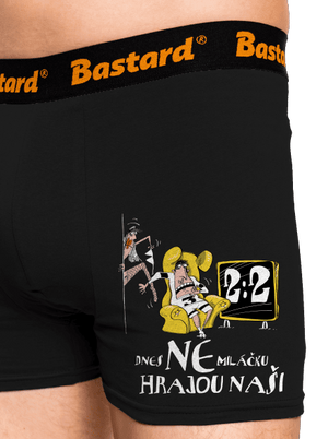 Hrajou naši boxerky Black