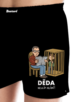 Děda hlídá pánské trenky Black