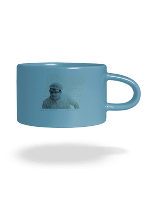 B18: Kluk s řetízkem hrnek makronka Blue Macaron