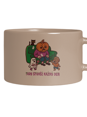 Tady straší každý den hrnek makronka Brown Macaron