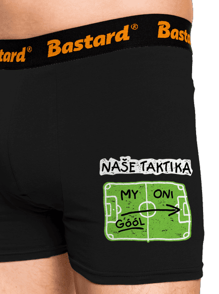 Naše fotbalová taktika boxerky Black