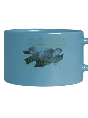 B18: Bába pod kořenem hrnek makronka Blue Macaron