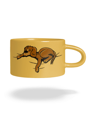 Spící pes hrnek makronka Yellow Macaron