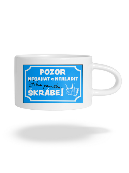 Pozor, nesahat hrnek makronka White