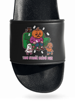 Tady straší každý den pantofle Black