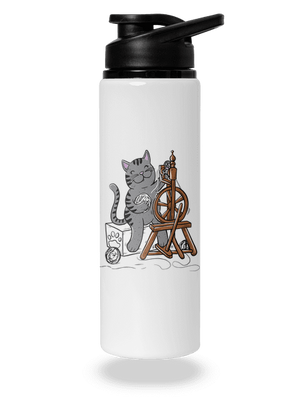 Kočka přede lahev na vodu White