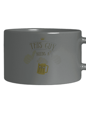 Tenhle týpek potřebuje pivo hrnek makronka Grey Macaron