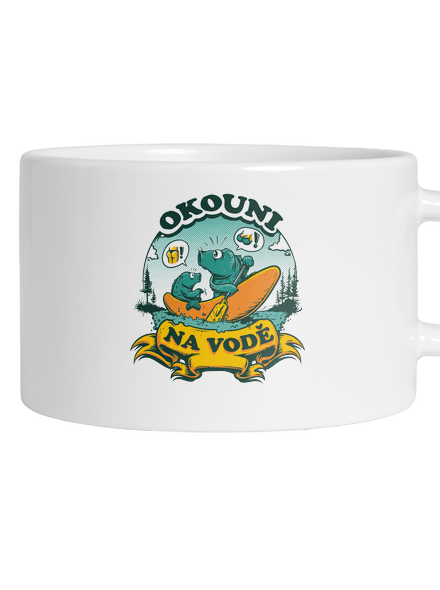 Okouni na vodě hrnek makronka White