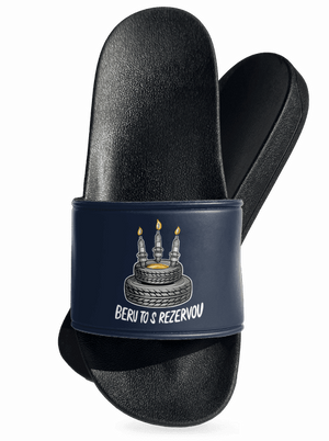 Beru to s rezervou pantofle Navy